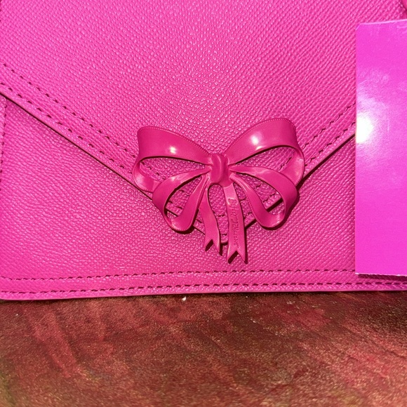 Betsey Johnson XODARLA pink bow crossbody bag NWT - Picture 4 of 12